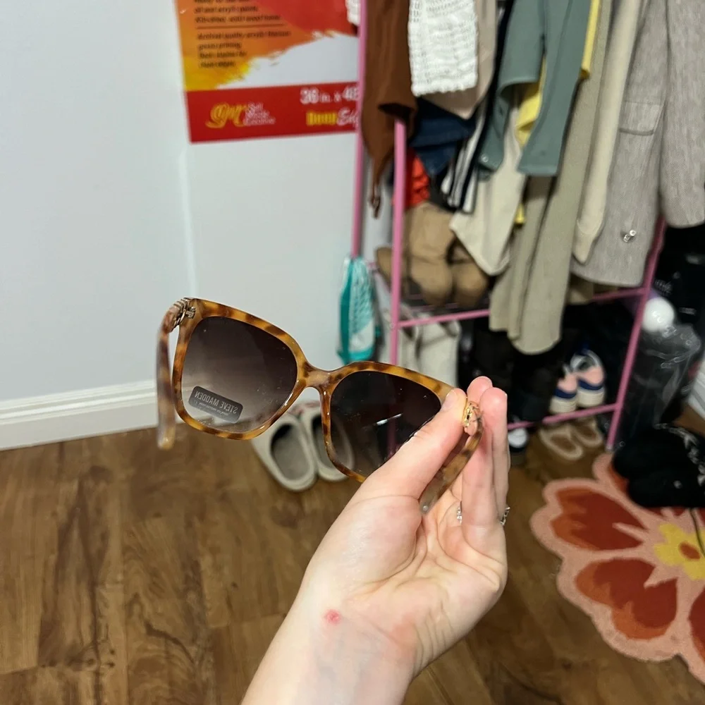 STEVE MADDEN sunglasses - Picture 9 of 11